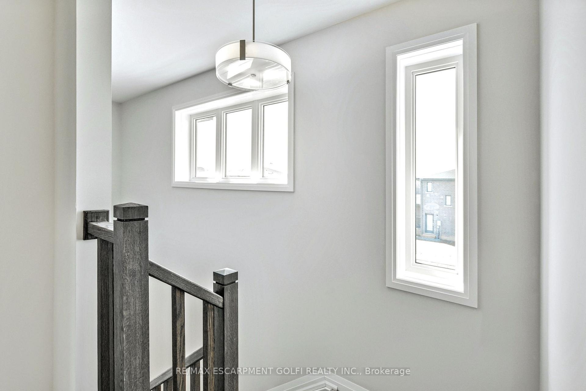 Photo 33 of 7300 Marvel Drive, Niagara Falls, Brown — HOMEH