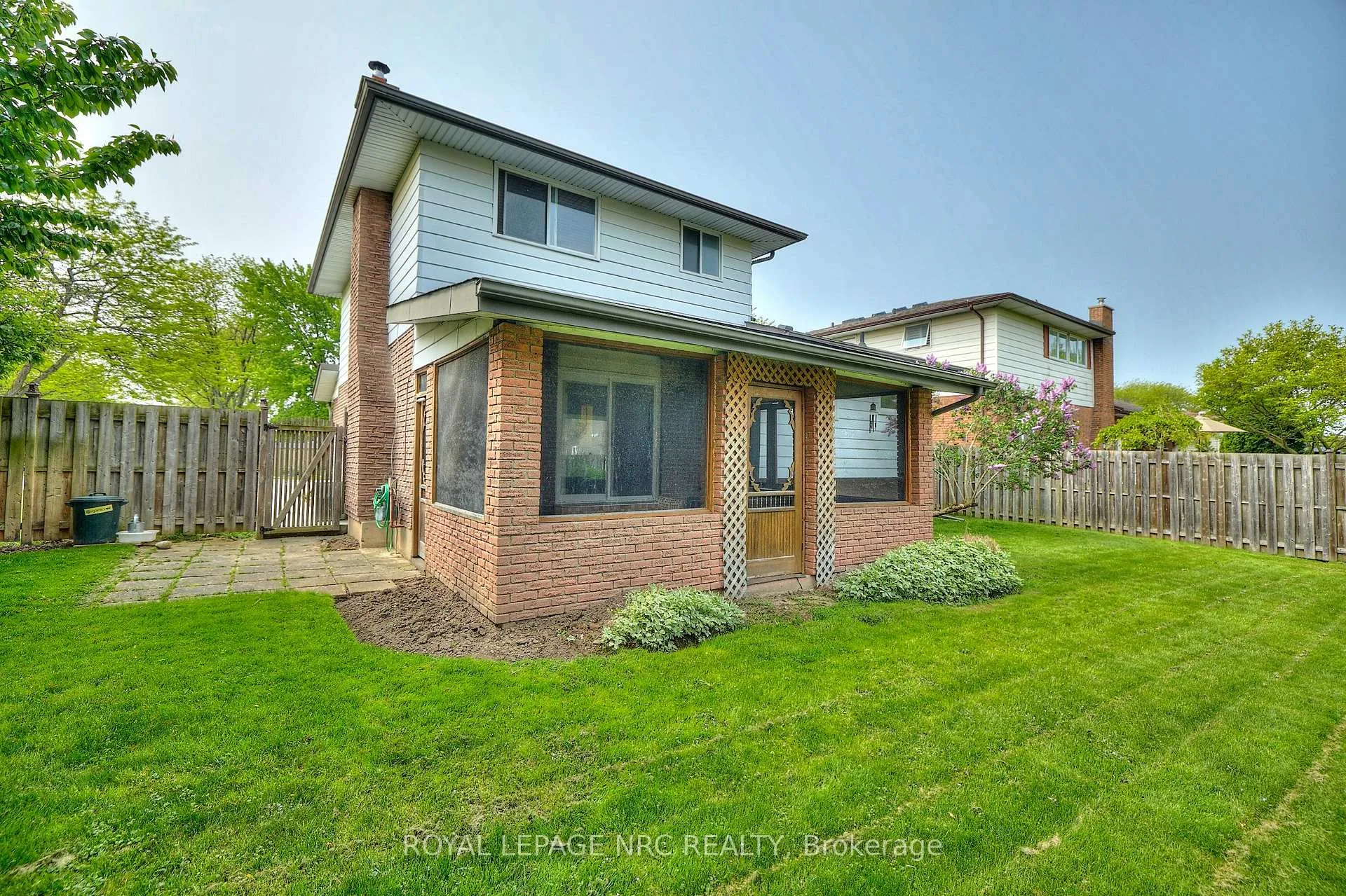 Photo 4 of 6968 Brian Crescent, Niagara Falls, Casey — HOMEH