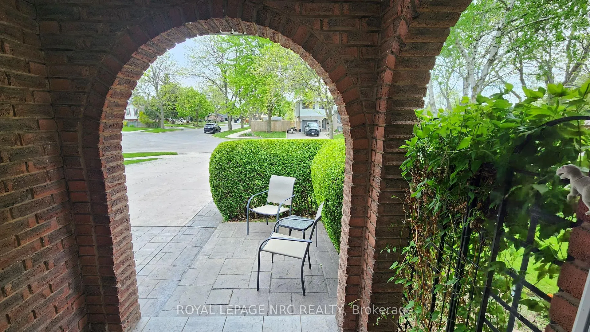 Photo 6 of 6968 Brian Crescent, Niagara Falls, Casey — HOMEH