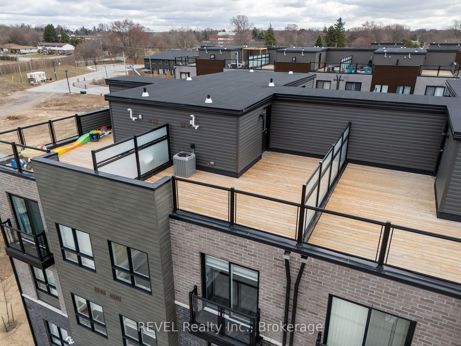 Photo 2 of Unit 93, 6705 Cropp Street, Niagara Falls, Morrison — HOMEH