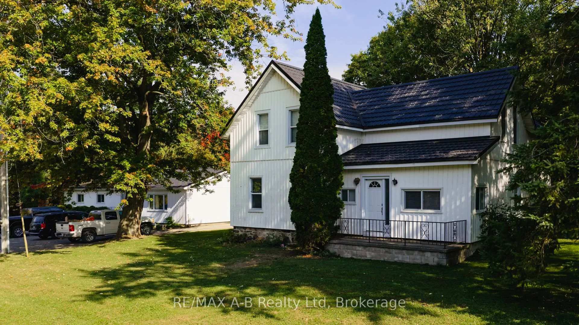 Photo 2 of 4740 16 Line, Perth South, Downie — HOMEH