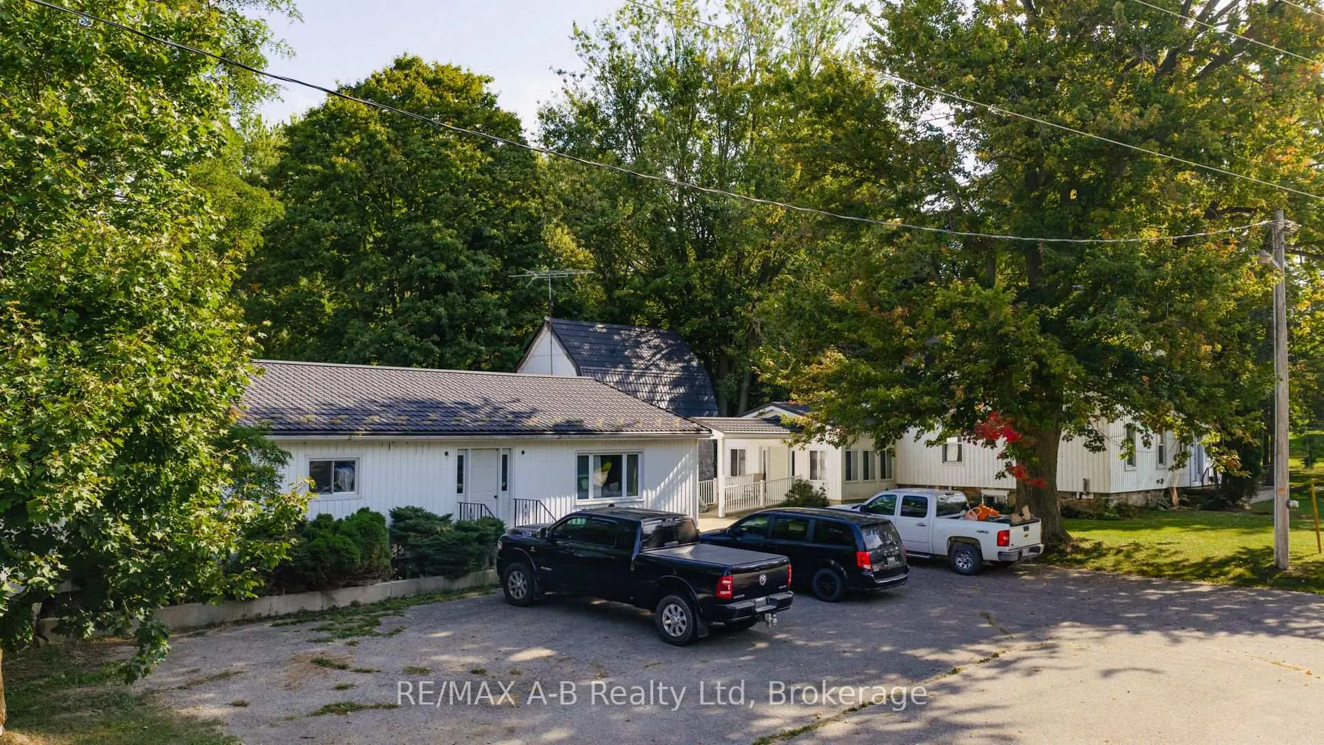 Photo 5 of 4740 16 Line, Perth South, Downie — HOMEH