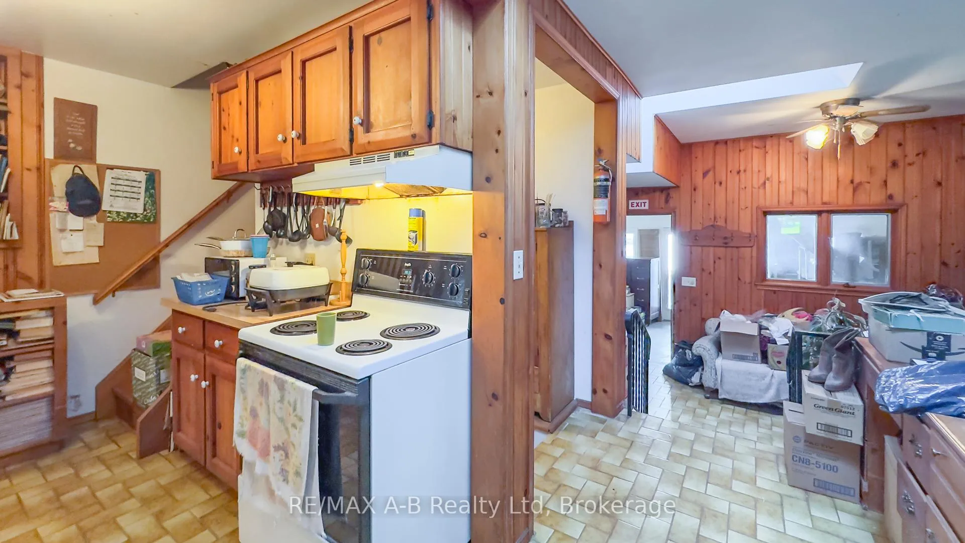 Photo 9 of 4740 16 Line, Perth South, Downie — HOMEH