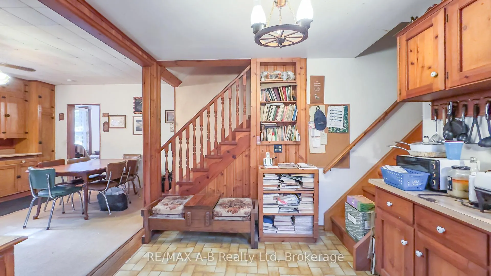 Photo 10 of 4740 16 Line, Perth South, Downie — HOMEH