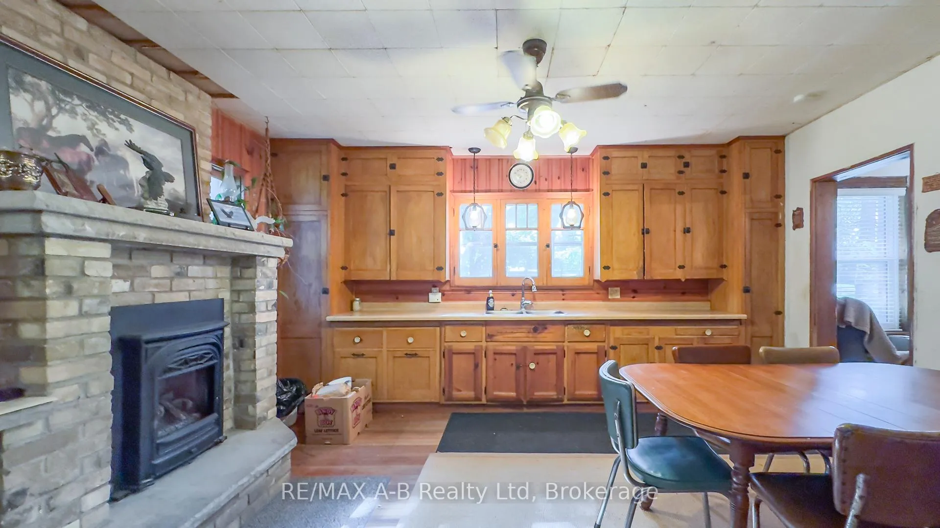 Photo 15 of 4740 16 Line, Perth South, Downie — HOMEH