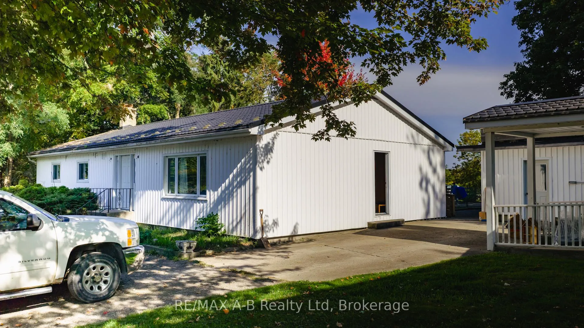 Photo 4 of 4740 16 Line, Perth South, Downie — HOMEH
