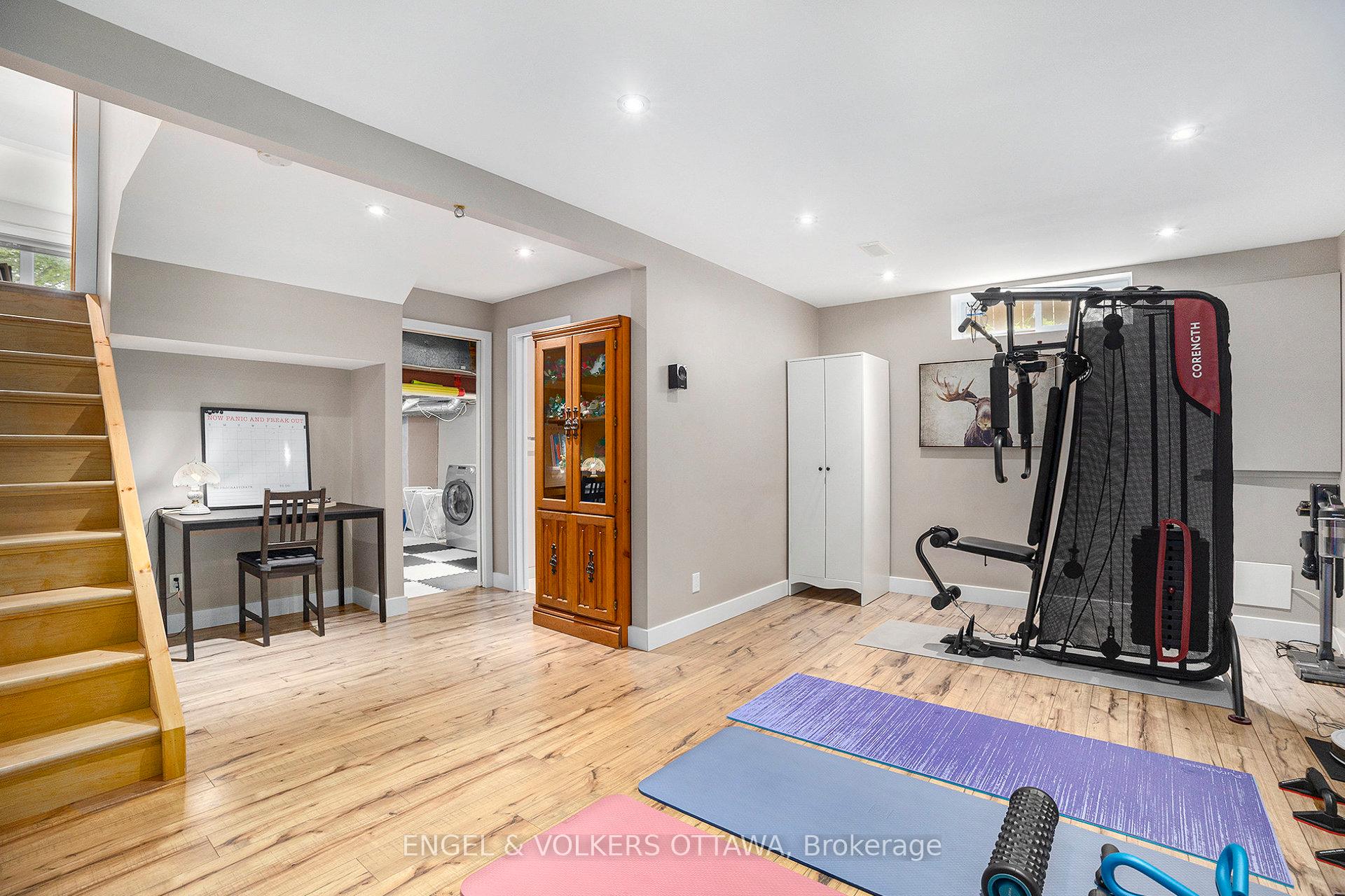 Photo 18 of 430 Duvernay Drive, Ottawa, Queenswood Heights South — HOMEH