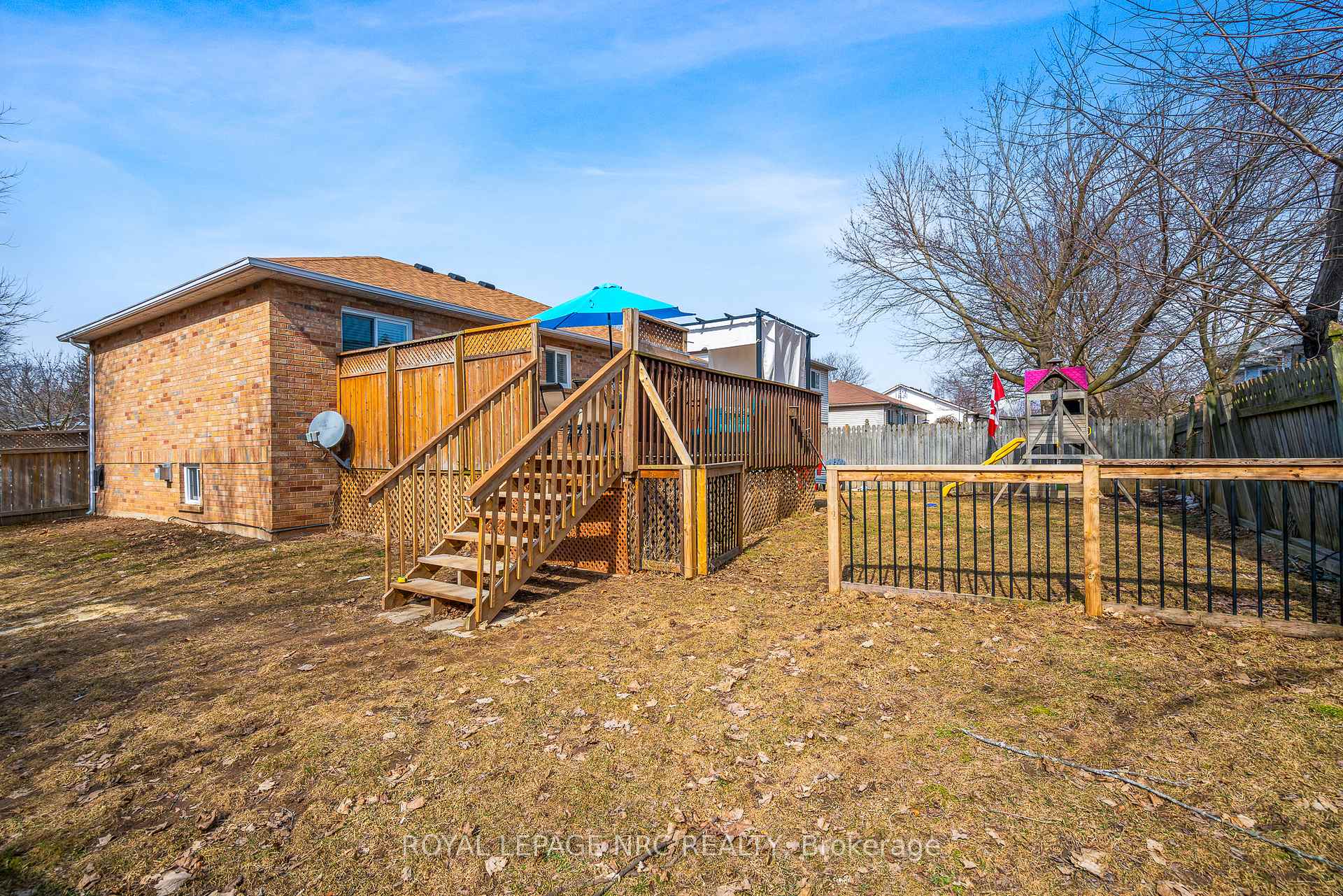 Photo 10 of 4 Woodside Square, Pelham, Fonthill — HOMEH
