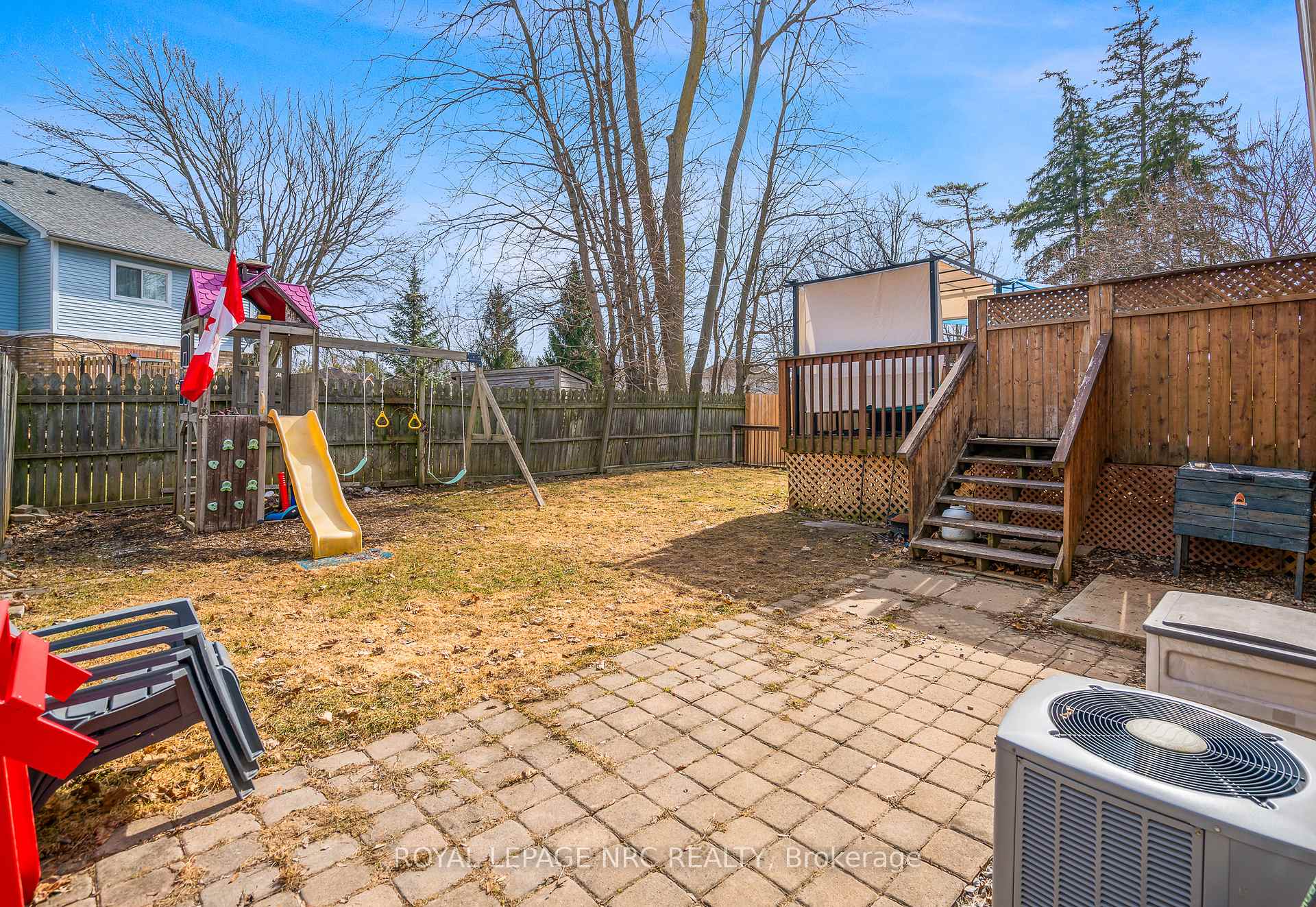 Photo 11 of 4 Woodside Square, Pelham, Fonthill — HOMEH