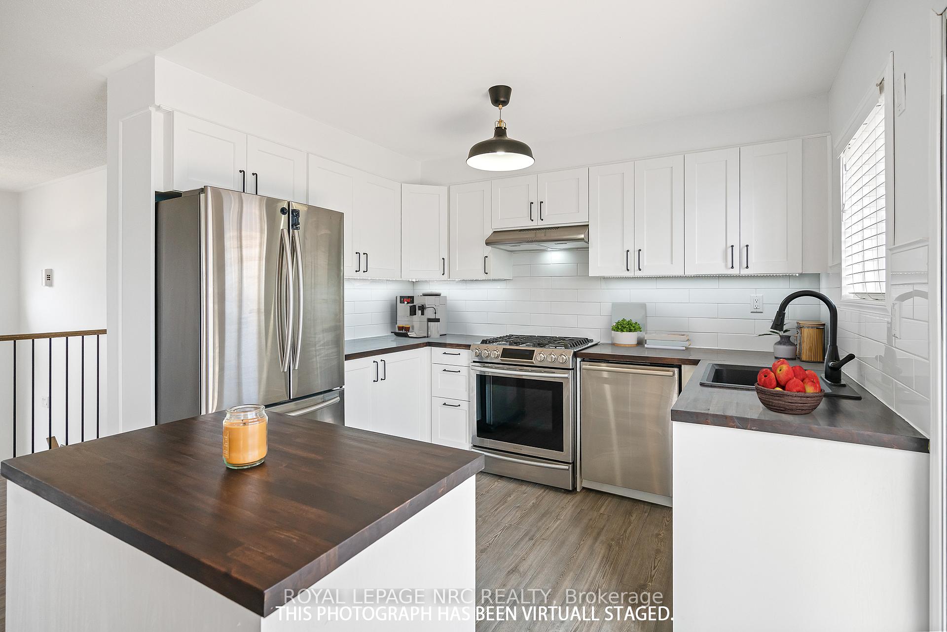 Photo 18 of 4 Woodside Square, Pelham, Fonthill — HOMEH