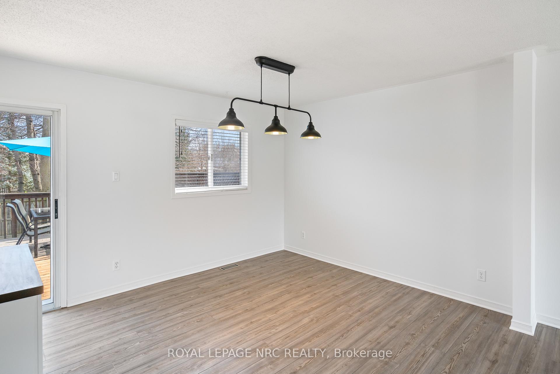 Photo 22 of 4 Woodside Square, Pelham, Fonthill — HOMEH