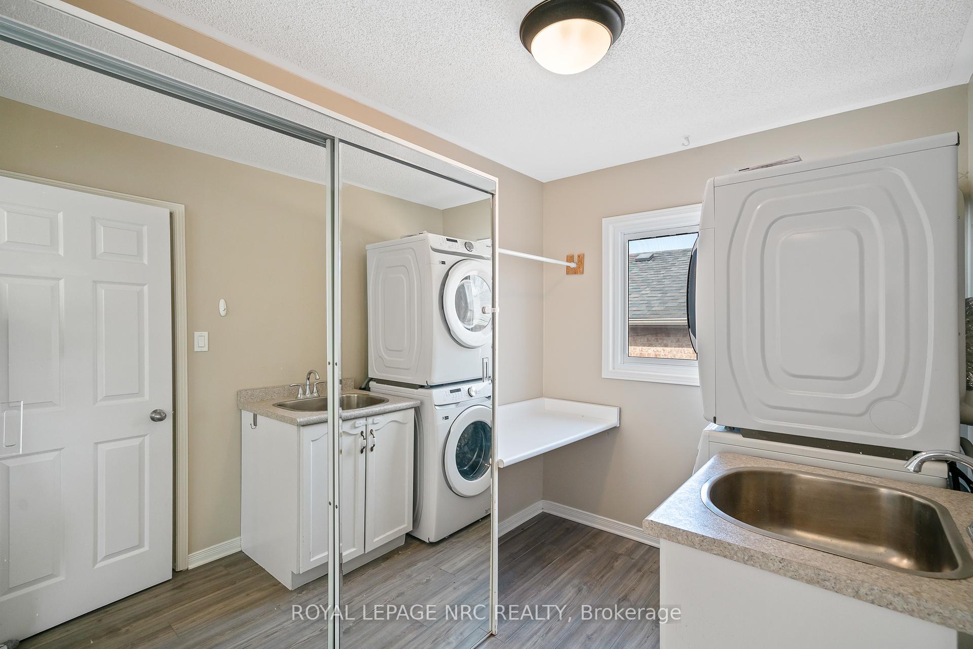 Photo 29 of 4 Woodside Square, Pelham, Fonthill — HOMEH