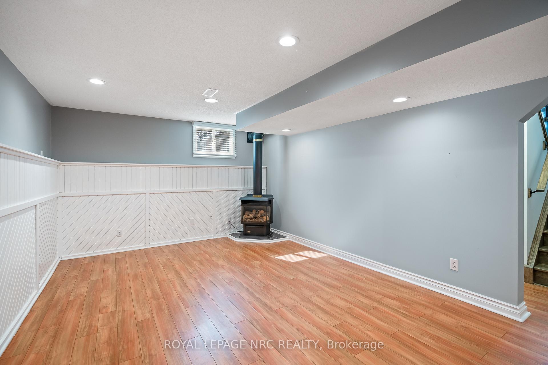 Photo 34 of 4 Woodside Square, Pelham, Fonthill — HOMEH