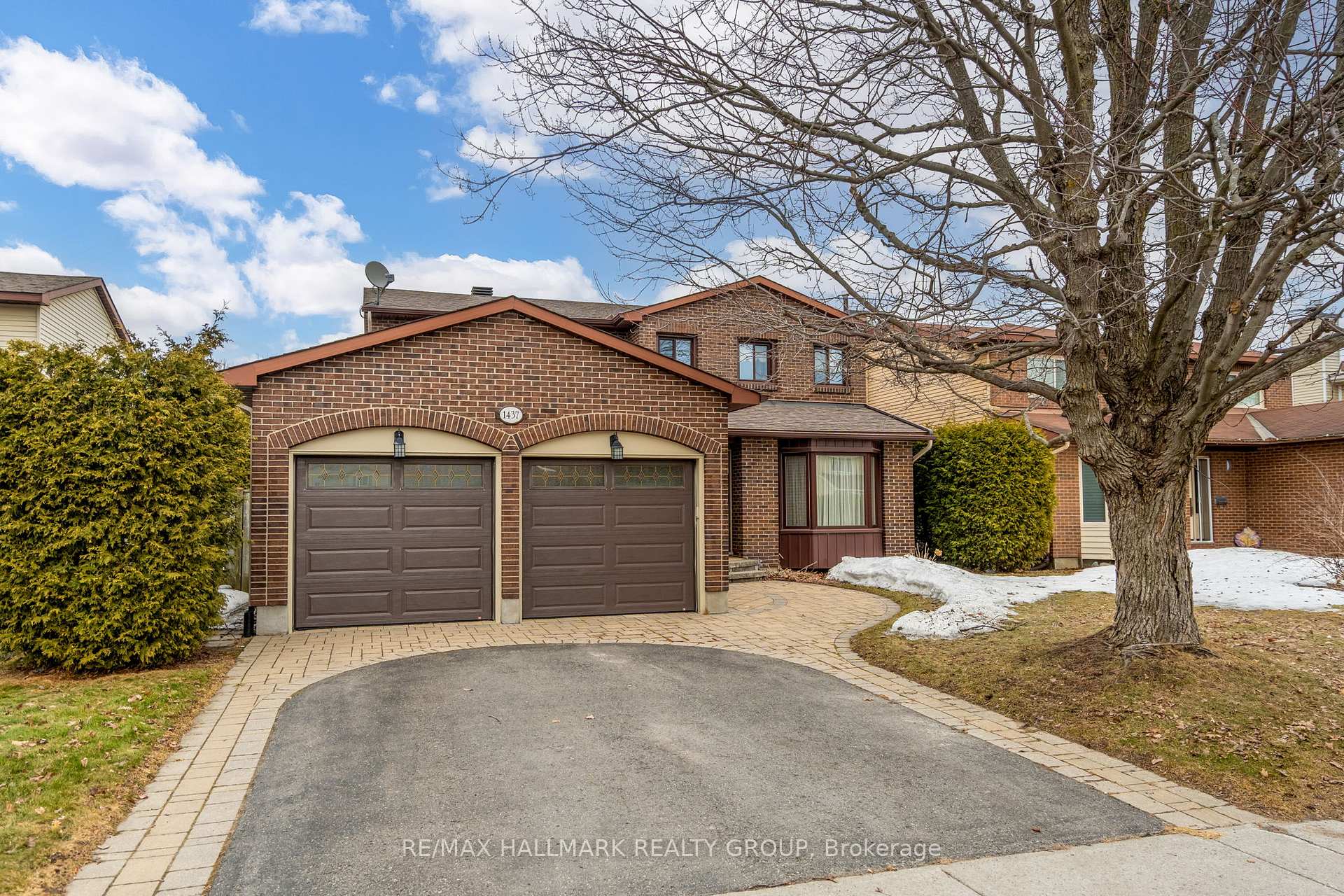 Photo 2 of 1437 Forest Valley Drive, Ottawa, Chapel Hill — HOMEH