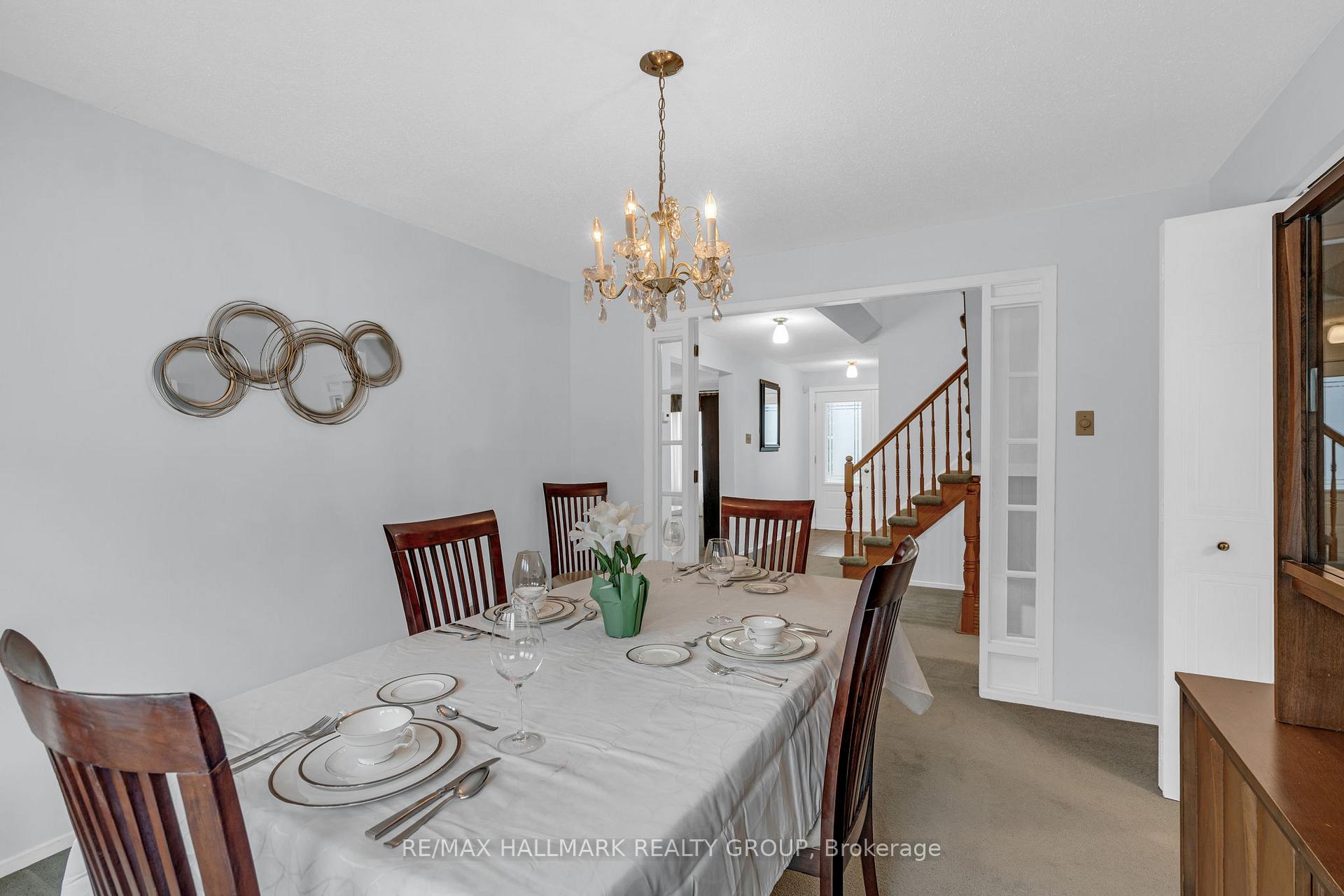Photo 12 of 1437 Forest Valley Drive, Ottawa, Chapel Hill — HOMEH