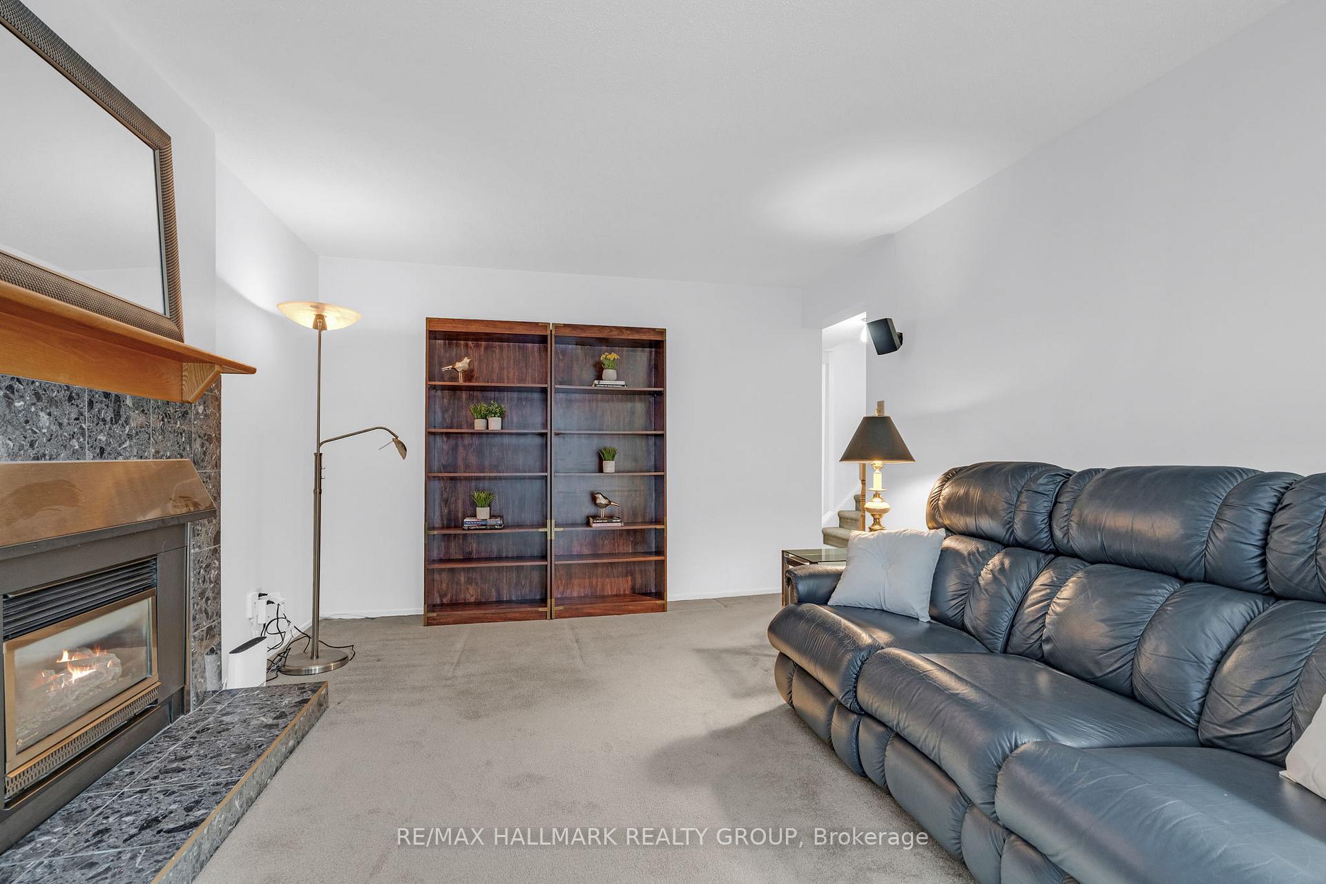 Photo 14 of 1437 Forest Valley Drive, Ottawa, Chapel Hill — HOMEH