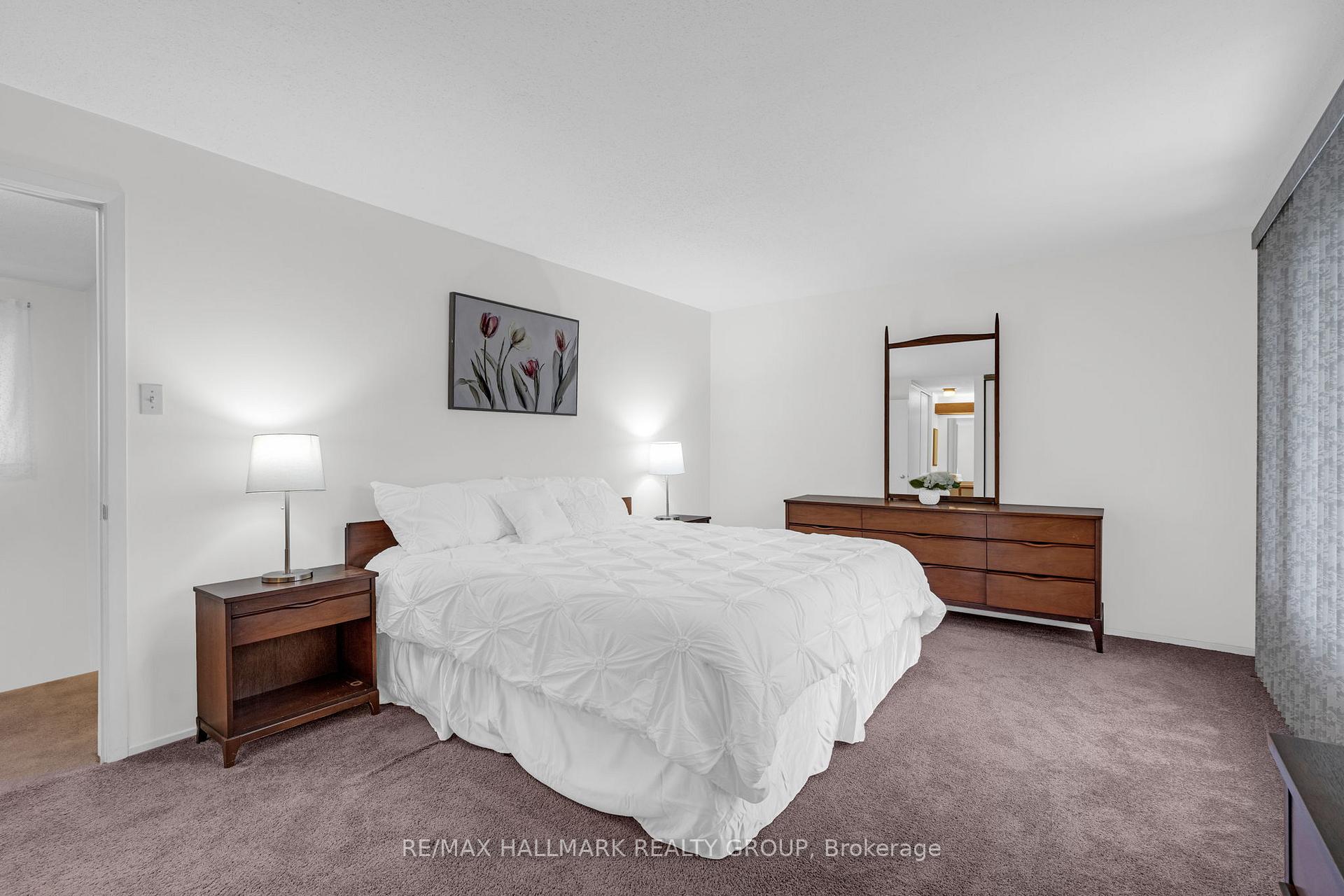Photo 24 of 1437 Forest Valley Drive, Ottawa, Chapel Hill — HOMEH