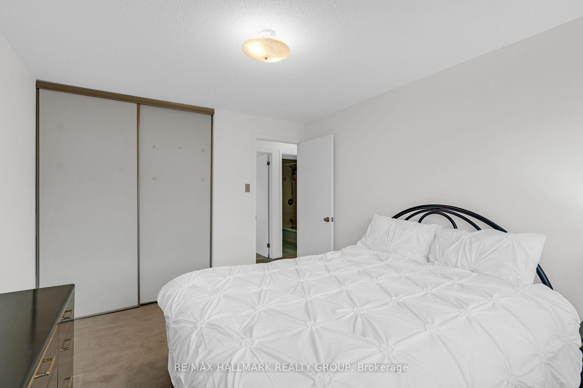 Photo 30 of 1437 Forest Valley Drive, Ottawa, Chapel Hill — HOMEH