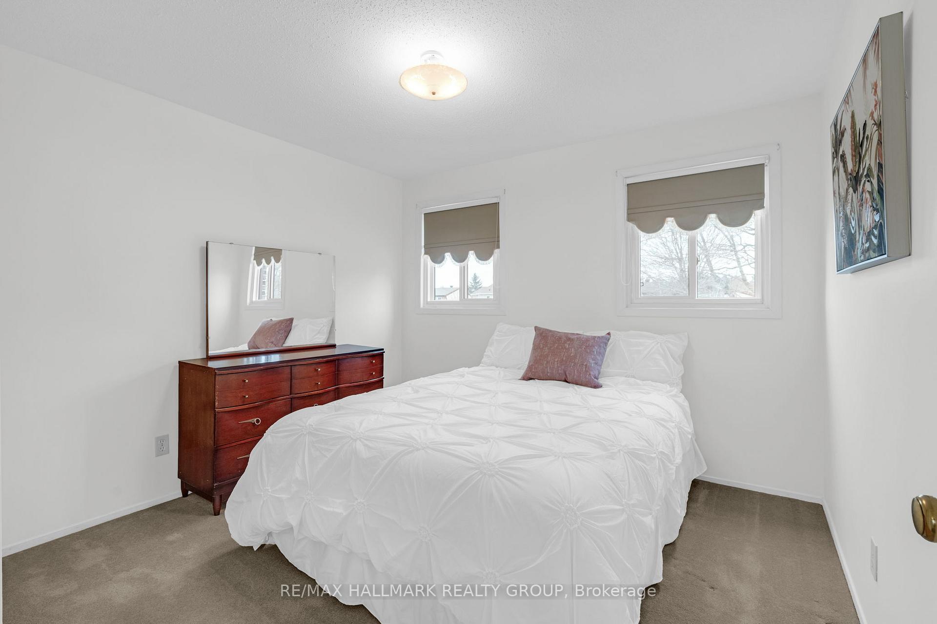 Photo 31 of 1437 Forest Valley Drive, Ottawa, Chapel Hill — HOMEH