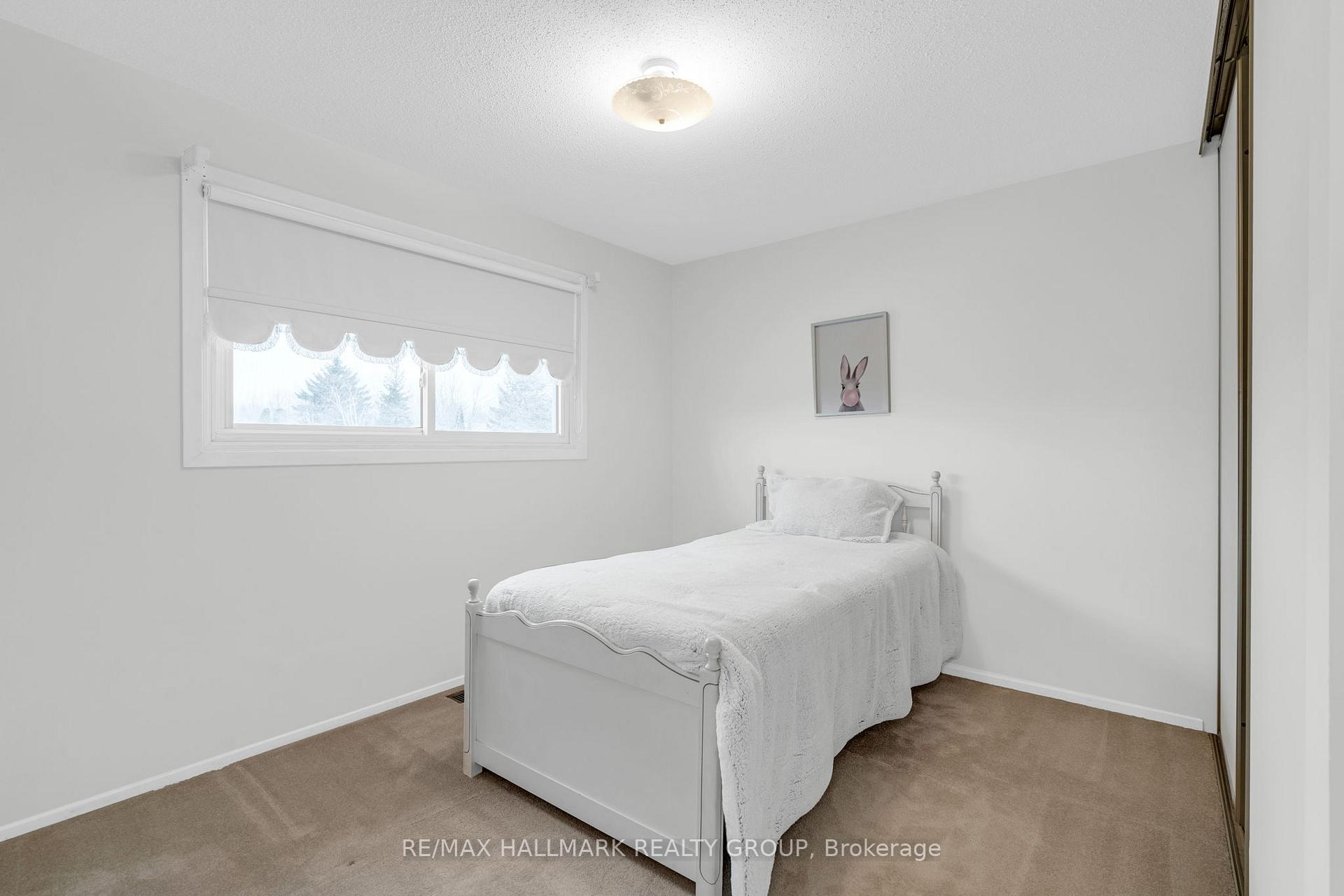 Photo 33 of 1437 Forest Valley Drive, Ottawa, Chapel Hill — HOMEH