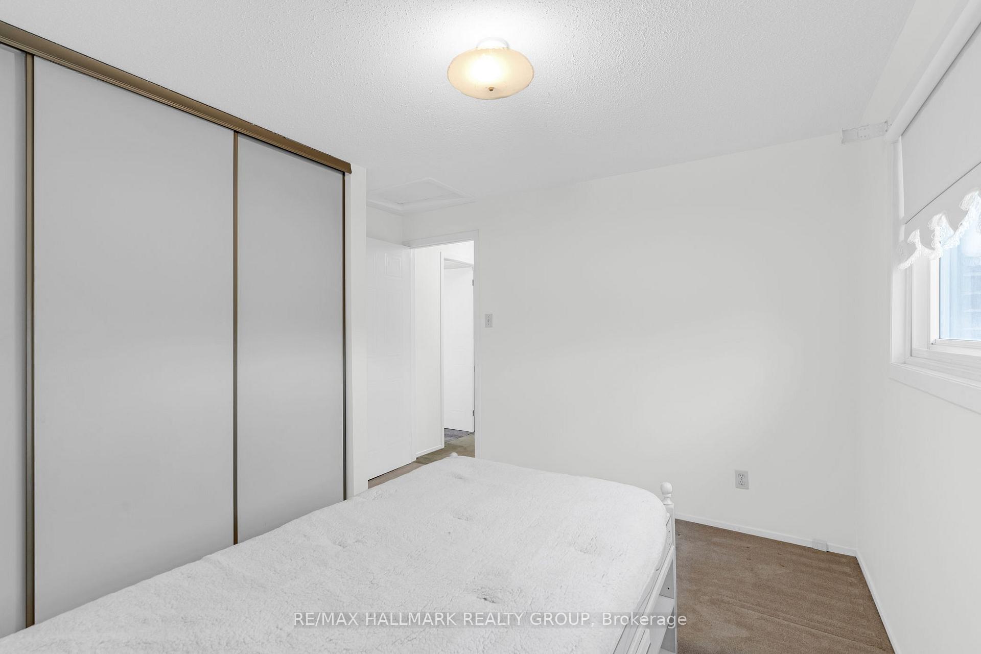 Photo 34 of 1437 Forest Valley Drive, Ottawa, Chapel Hill — HOMEH