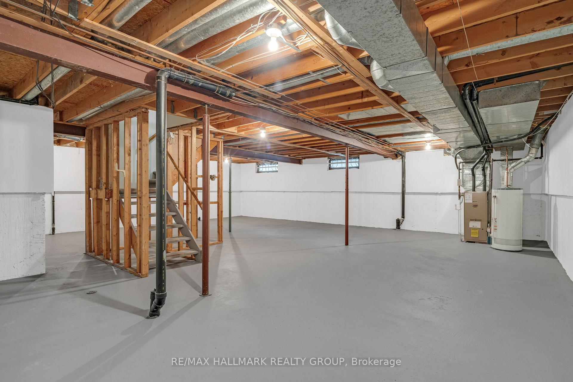 Photo 37 of 1437 Forest Valley Drive, Ottawa, Chapel Hill — HOMEH