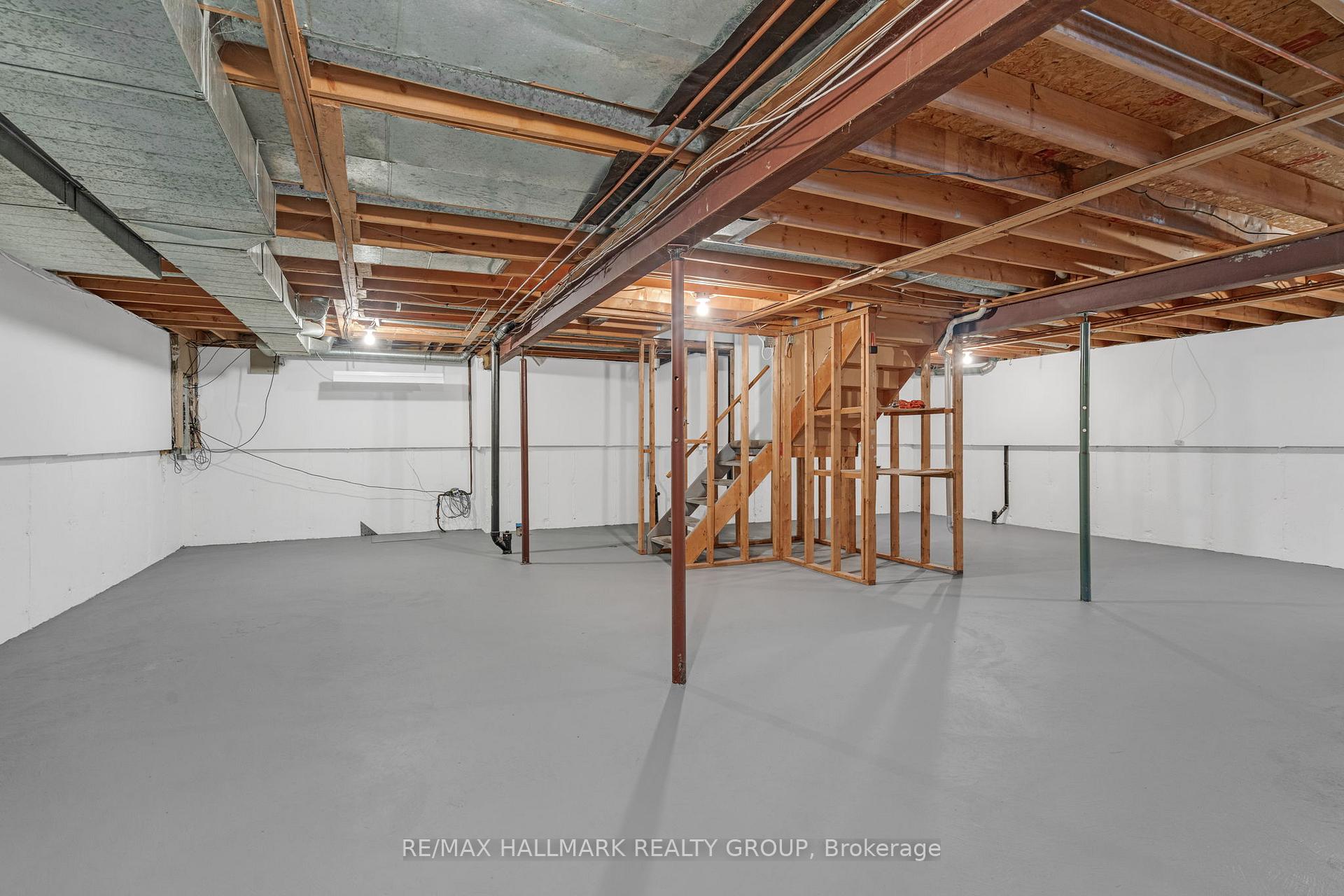 Photo 38 of 1437 Forest Valley Drive, Ottawa, Chapel Hill — HOMEH