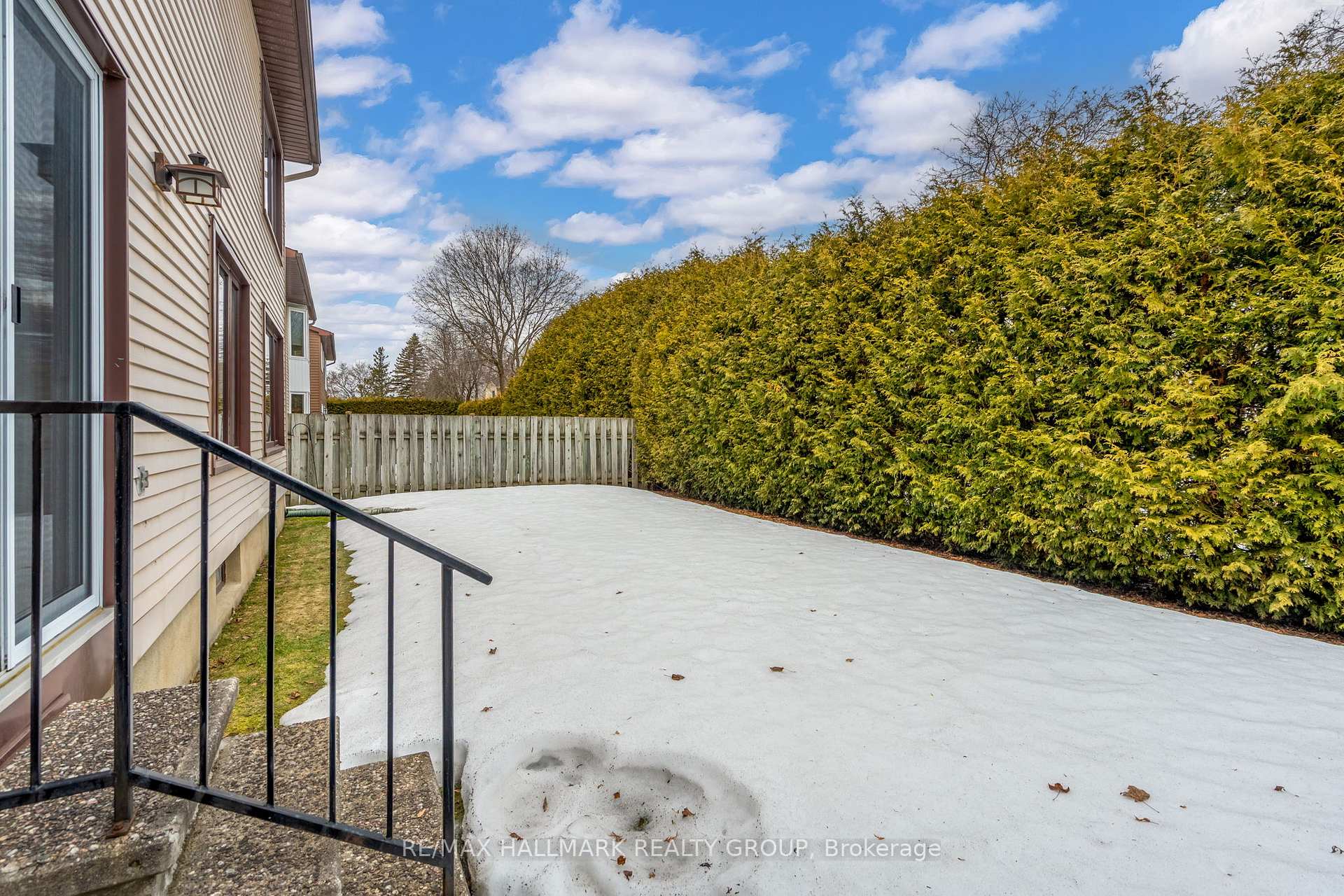 Photo 42 of 1437 Forest Valley Drive, Ottawa, Chapel Hill — HOMEH