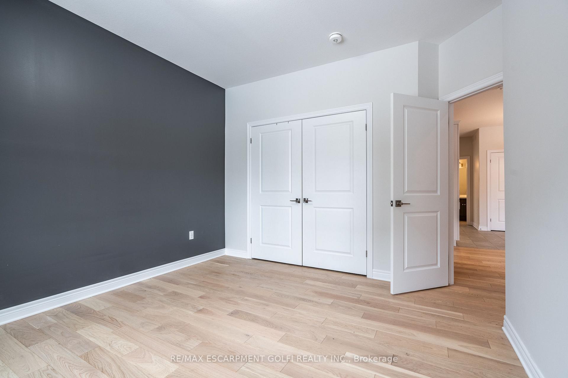 Photo 8 of Unit MAIN, 8969 Emily Boulevard, Niagara Falls, Brown — HOMEH