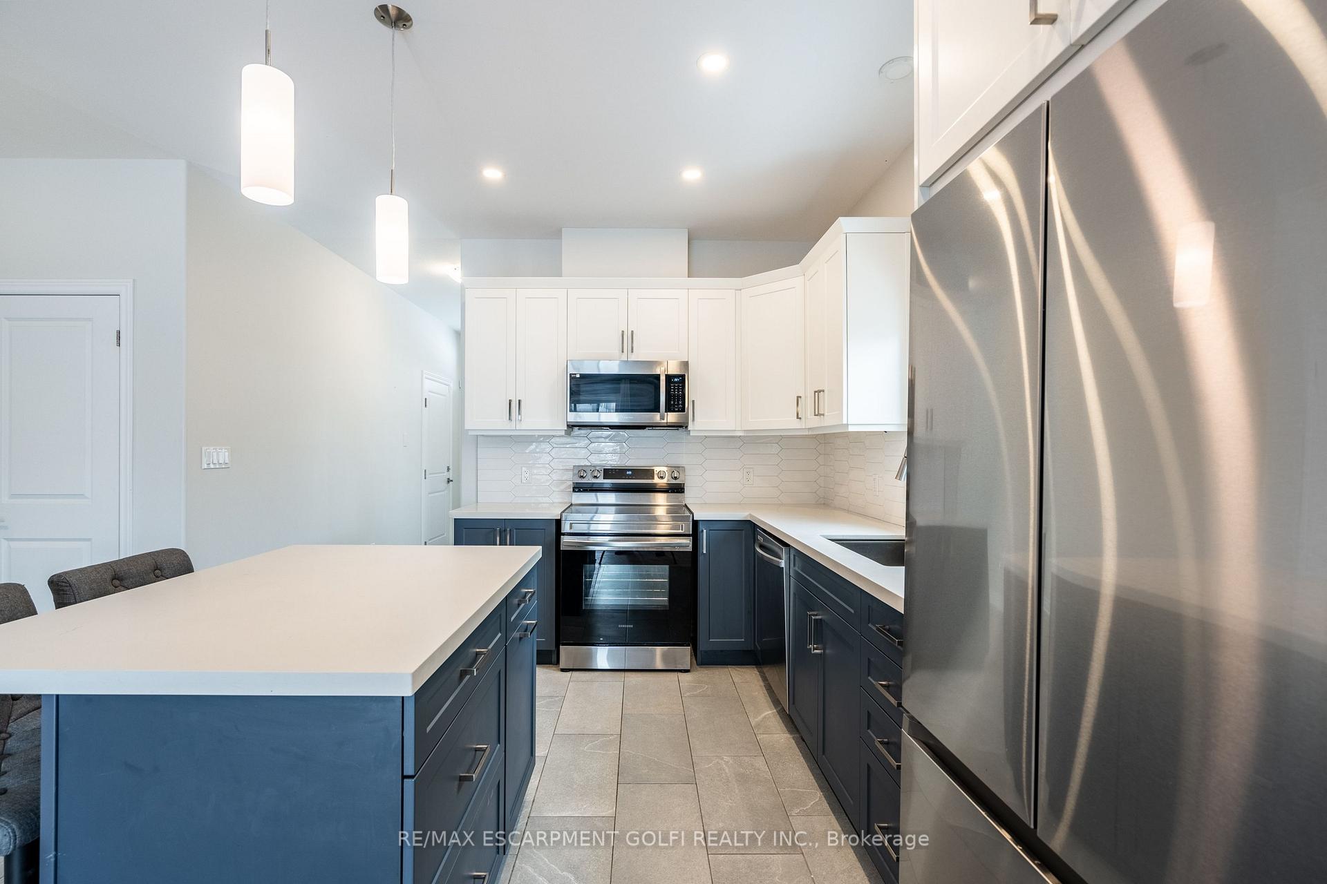 Photo 28 of Unit MAIN, 8969 Emily Boulevard, Niagara Falls, Brown — HOMEH