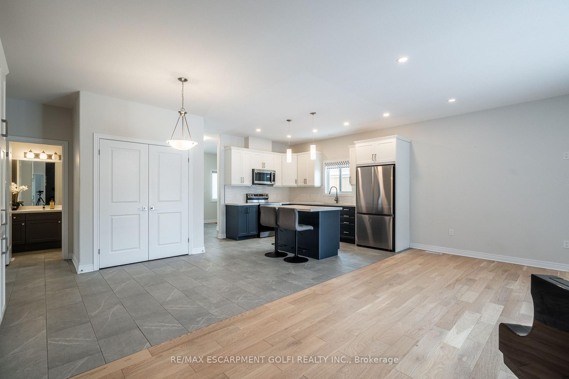 Photo 35 of Unit MAIN, 8969 Emily Boulevard, Niagara Falls, Brown — HOMEH