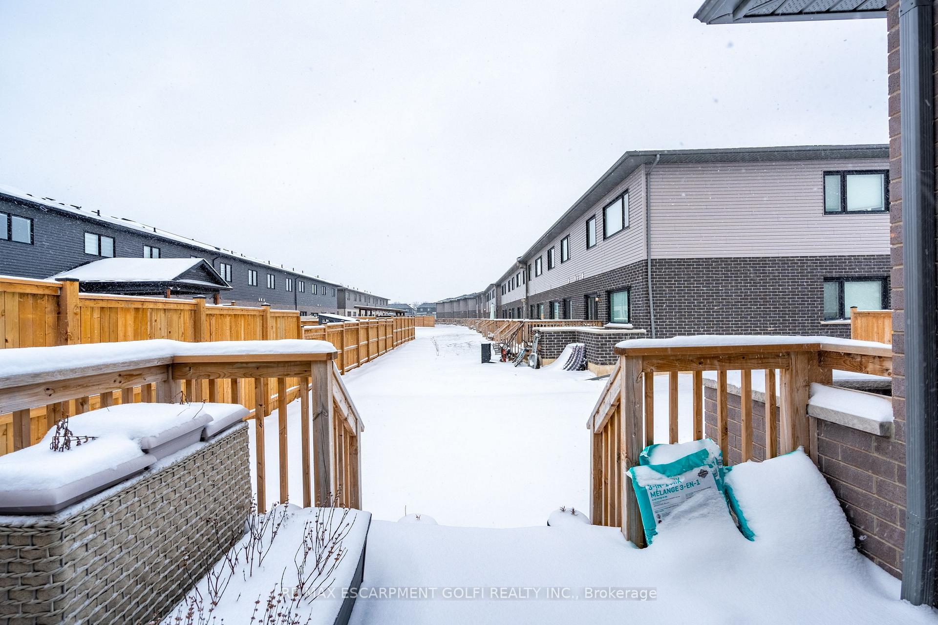 Photo 37 of Unit MAIN, 8969 Emily Boulevard, Niagara Falls, Brown — HOMEH