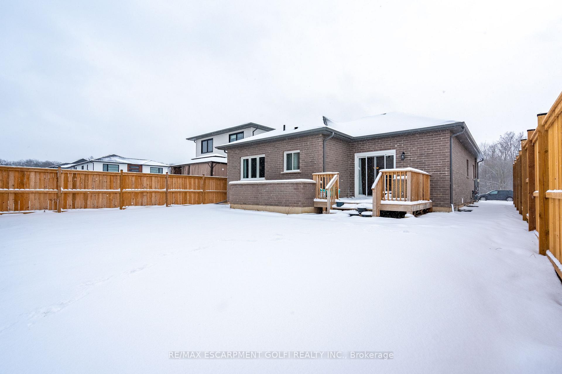 Photo 38 of Unit MAIN, 8969 Emily Boulevard, Niagara Falls, Brown — HOMEH
