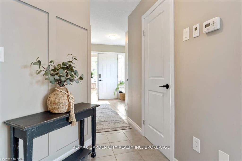 Photo 5 of 59 Abbott Place, Pelham, Fonthill — HOMEH