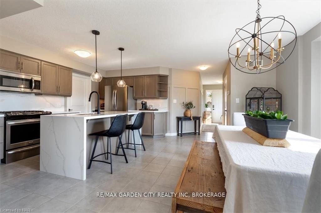 Photo 11 of 59 Abbott Place, Pelham, Fonthill — HOMEH
