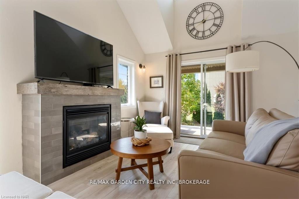 Photo 15 of 59 Abbott Place, Pelham, Fonthill — HOMEH