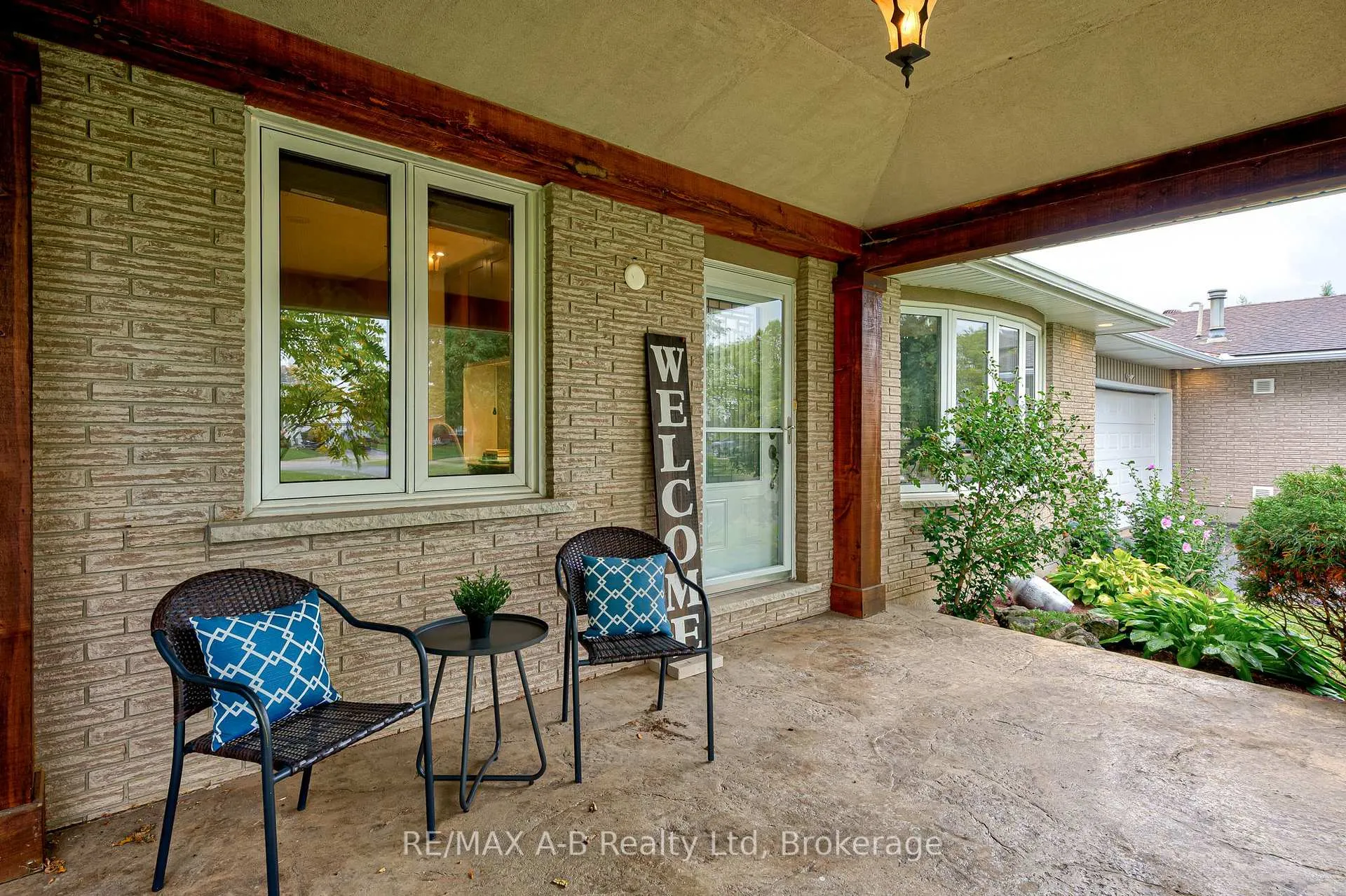 Photo 4 of 254 Boyce Street, Perth South, Sebringville — HOMEH