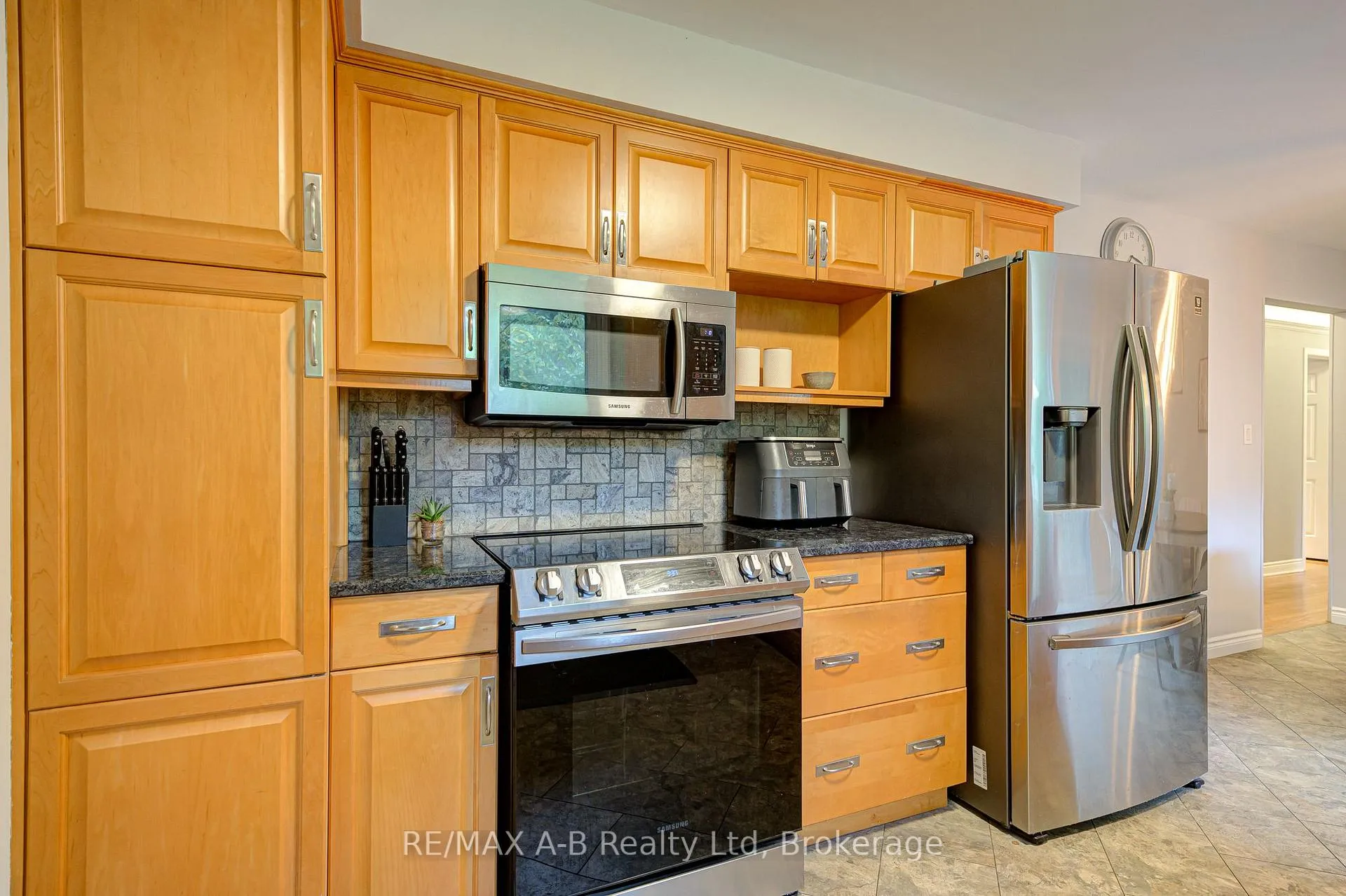 Photo 13 of 254 Boyce Street, Perth South, Sebringville — HOMEH