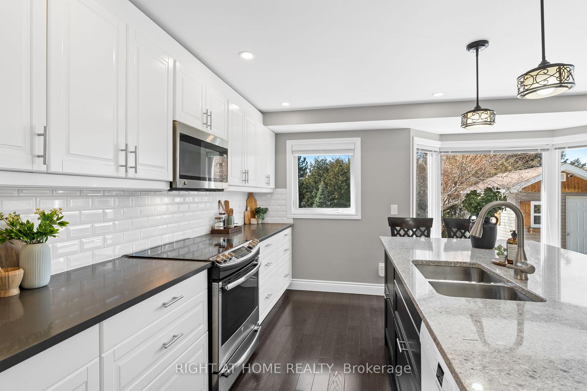 Photo 9 of 1670 Teakdale Avenue, Ottawa, Chapel Hill — HOMEH