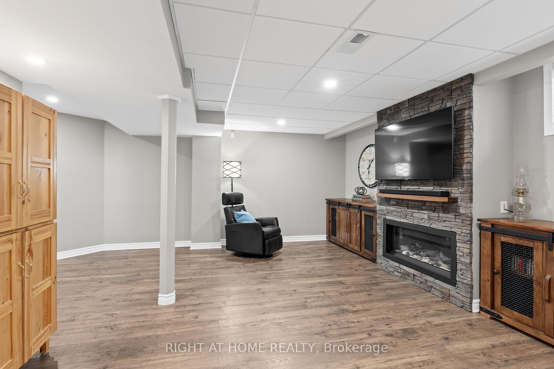 Photo 29 of 1670 Teakdale Avenue, Ottawa, Chapel Hill — HOMEH