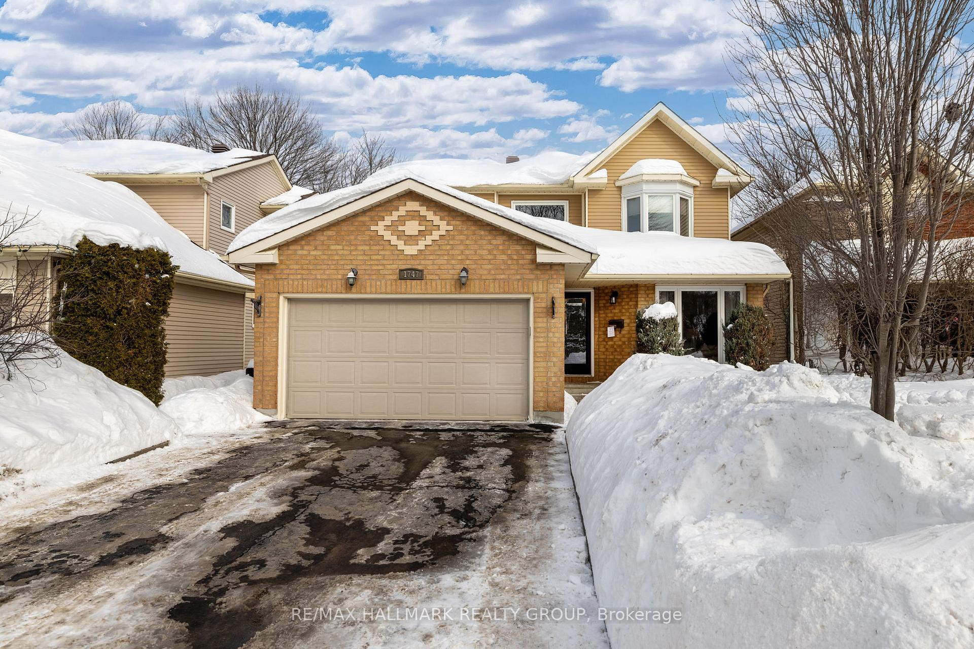 Front of 1747 Hunter's Run Drive