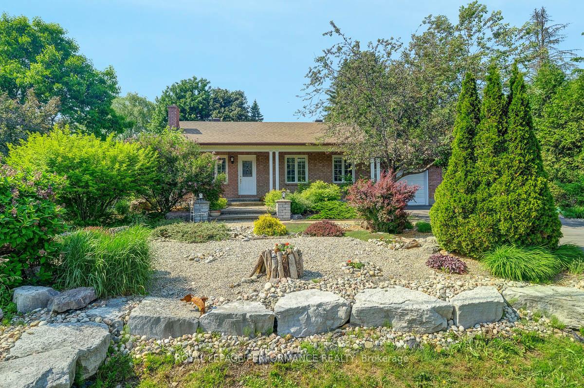 Photo 3 of 1895 Horizon Drive, Ottawa, Vars Village — HOMEH