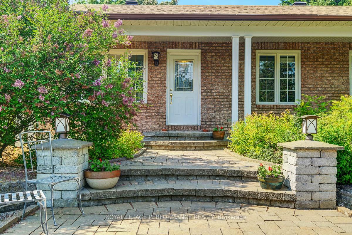 Photo 5 of 1895 Horizon Drive, Ottawa, Vars Village — HOMEH