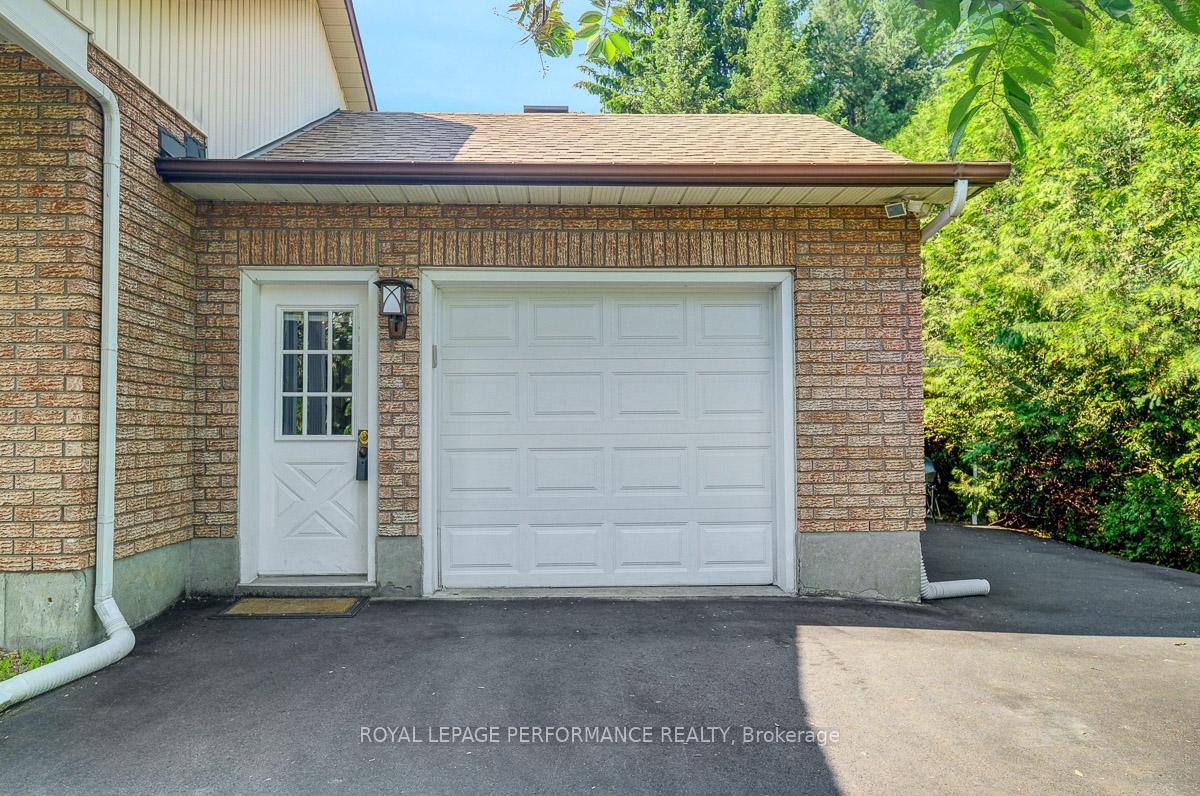 Photo 6 of 1895 Horizon Drive, Ottawa, Vars Village — HOMEH