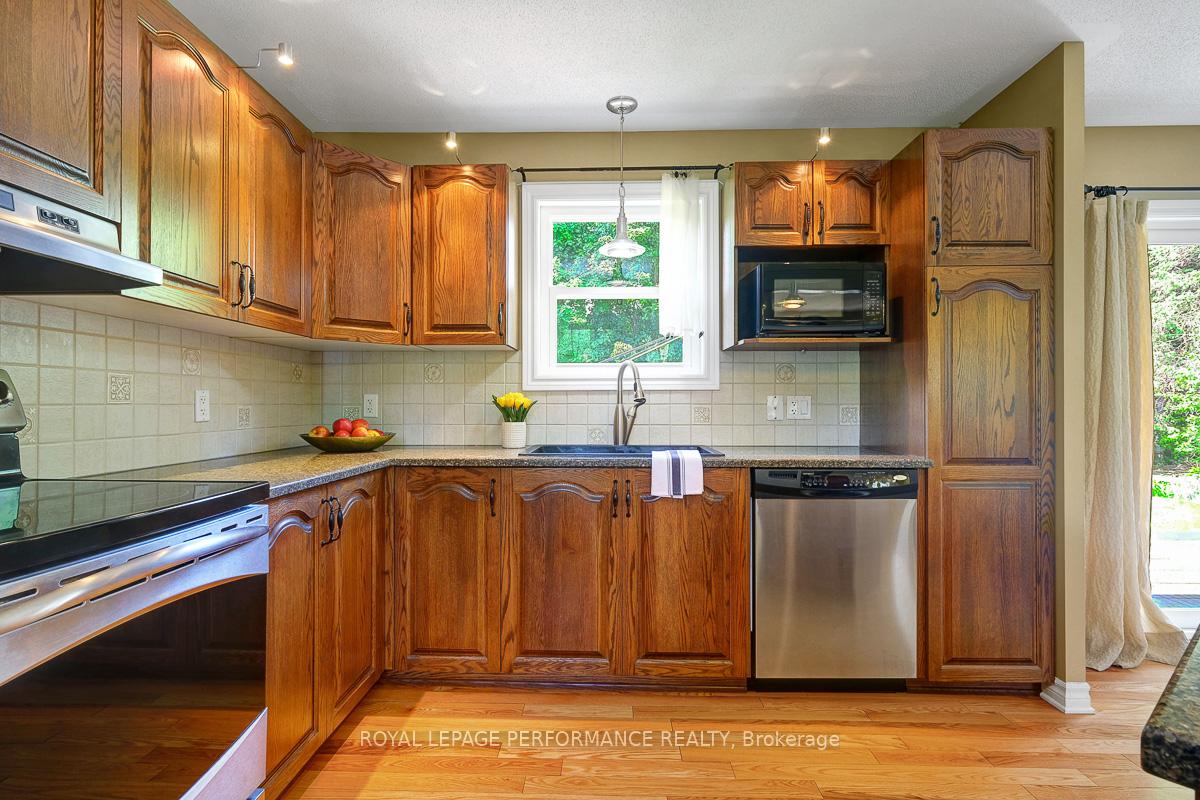 Photo 16 of 1895 Horizon Drive, Ottawa, Vars Village — HOMEH