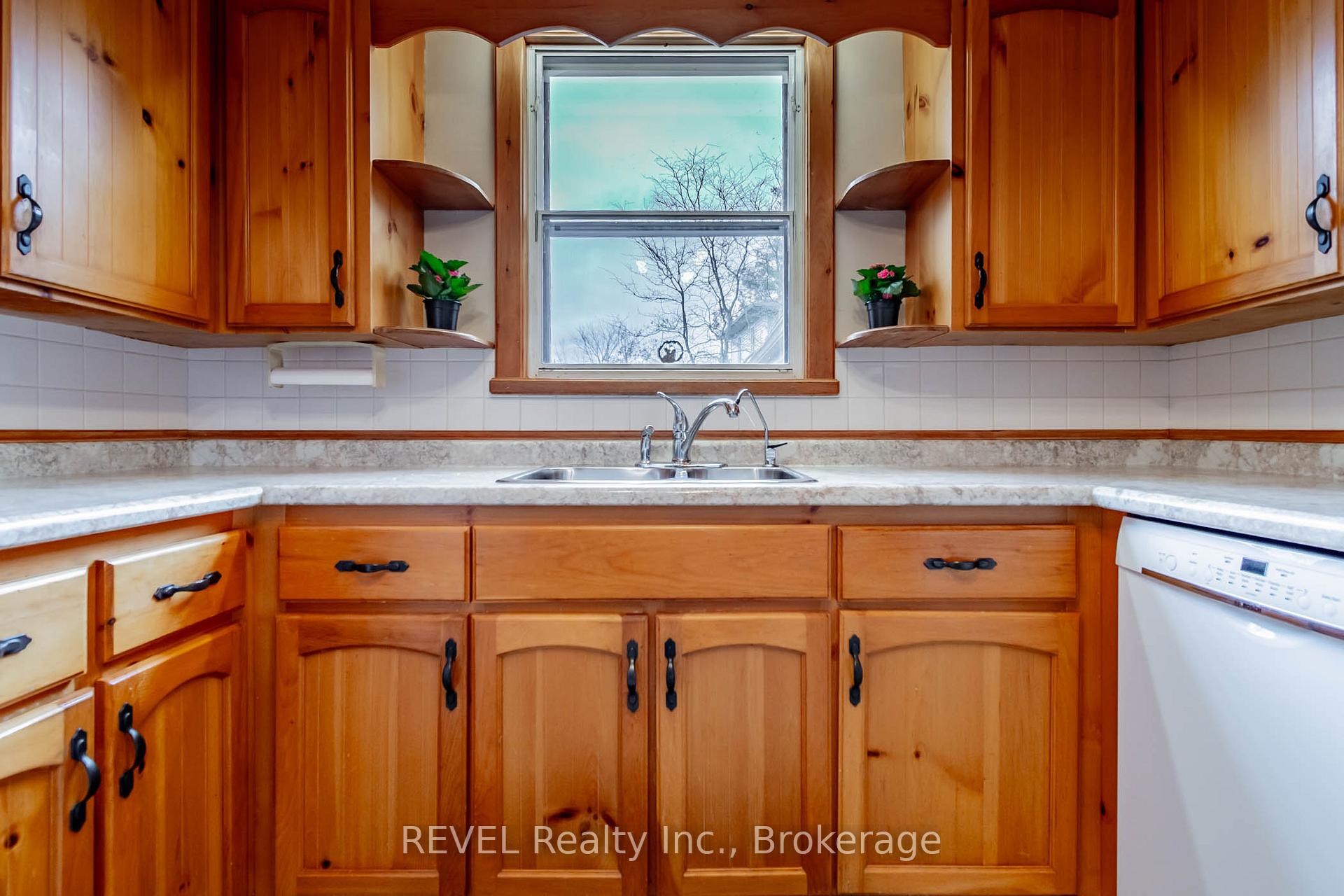 Photo 17 of 719 Church Street, Pelham, Fenwick — HOMEH