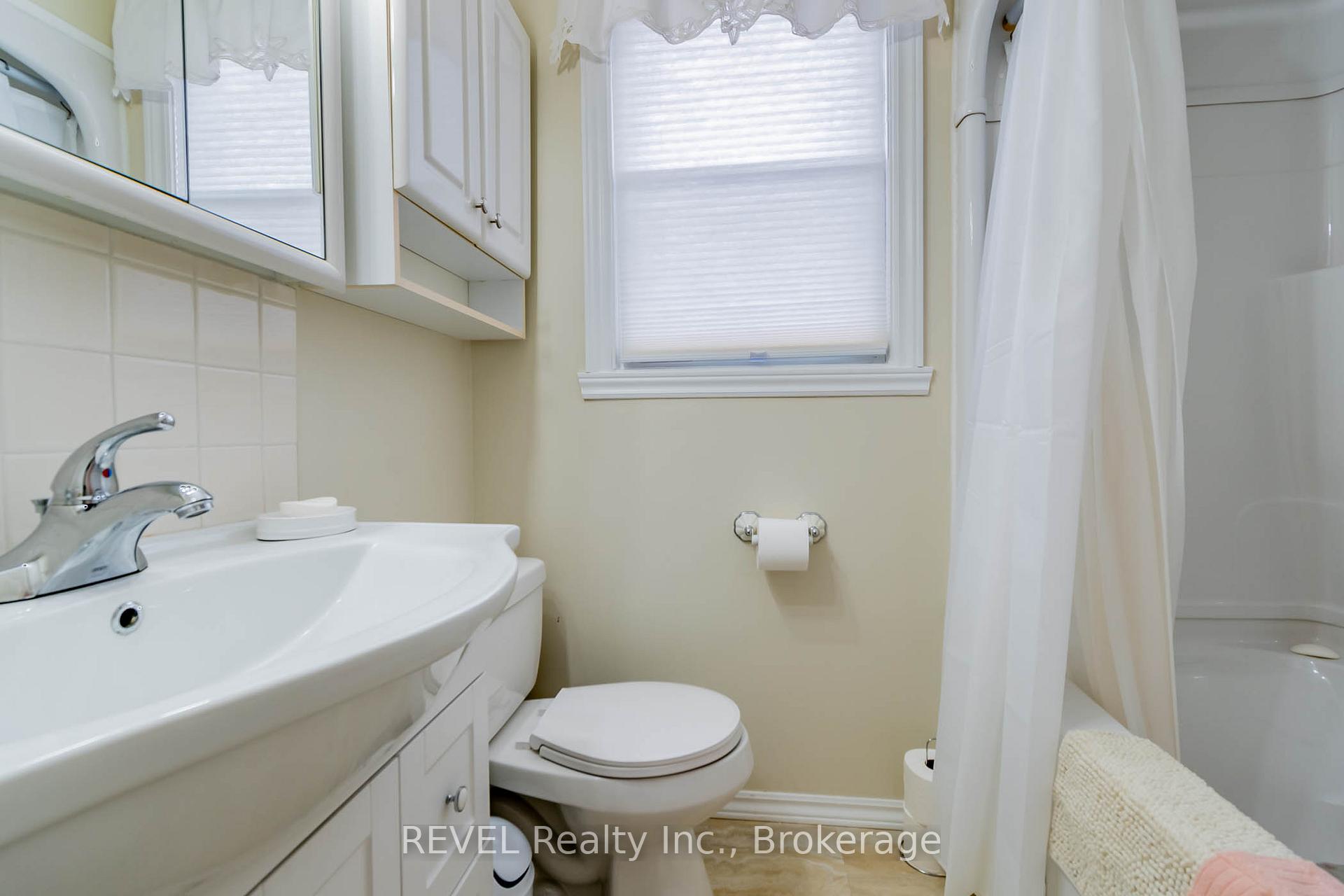 Photo 22 of 719 Church Street, Pelham, Fenwick — HOMEH