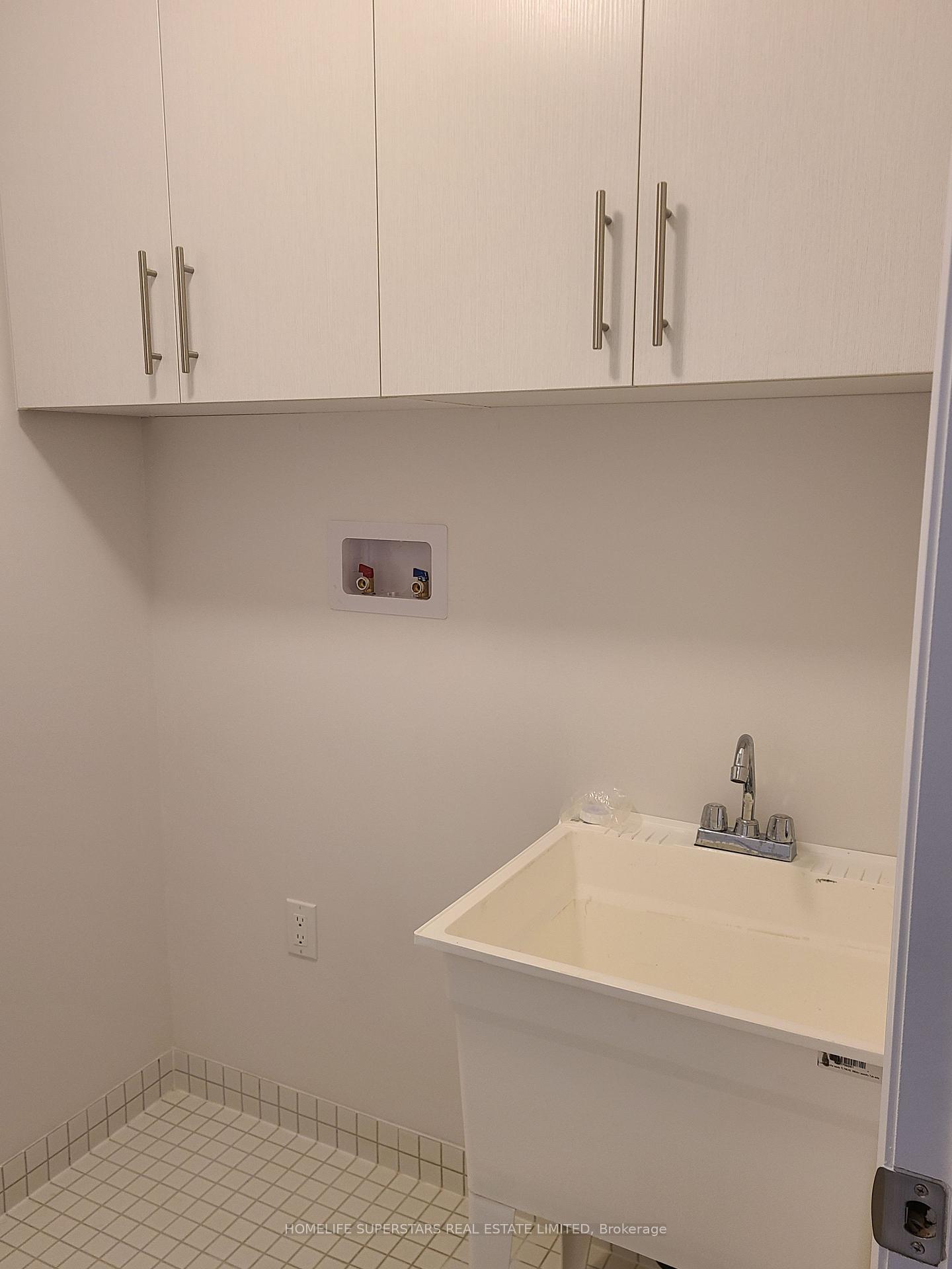Photo 2 of 9243 White Oak Avenue, Niagara Falls, Lyons Creek — HOMEH