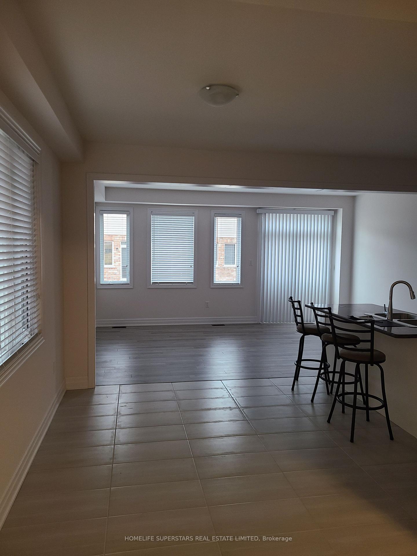 Photo 5 of 9243 White Oak Avenue, Niagara Falls, Lyons Creek — HOMEH