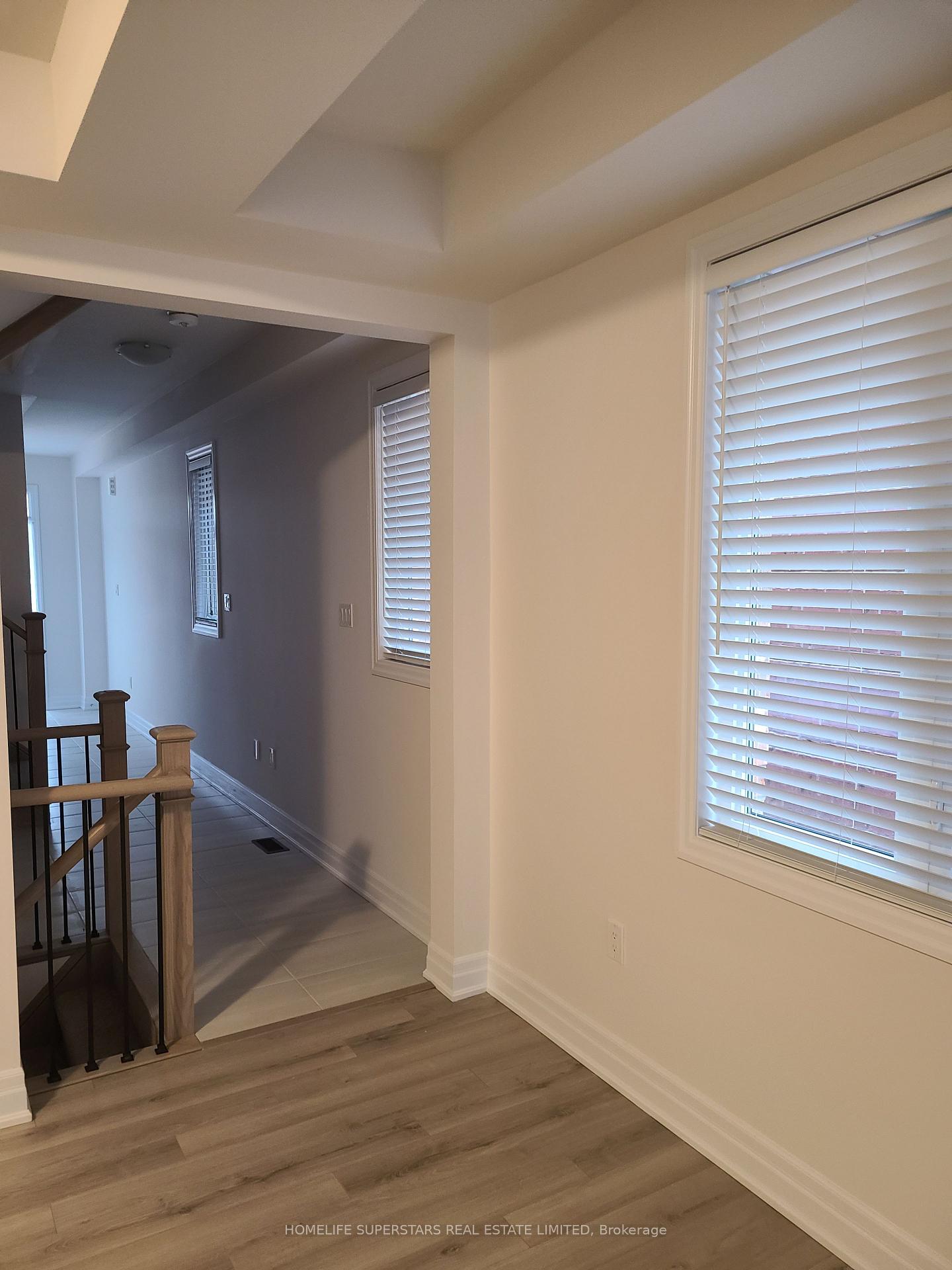 Photo 8 of 9243 White Oak Avenue, Niagara Falls, Lyons Creek — HOMEH